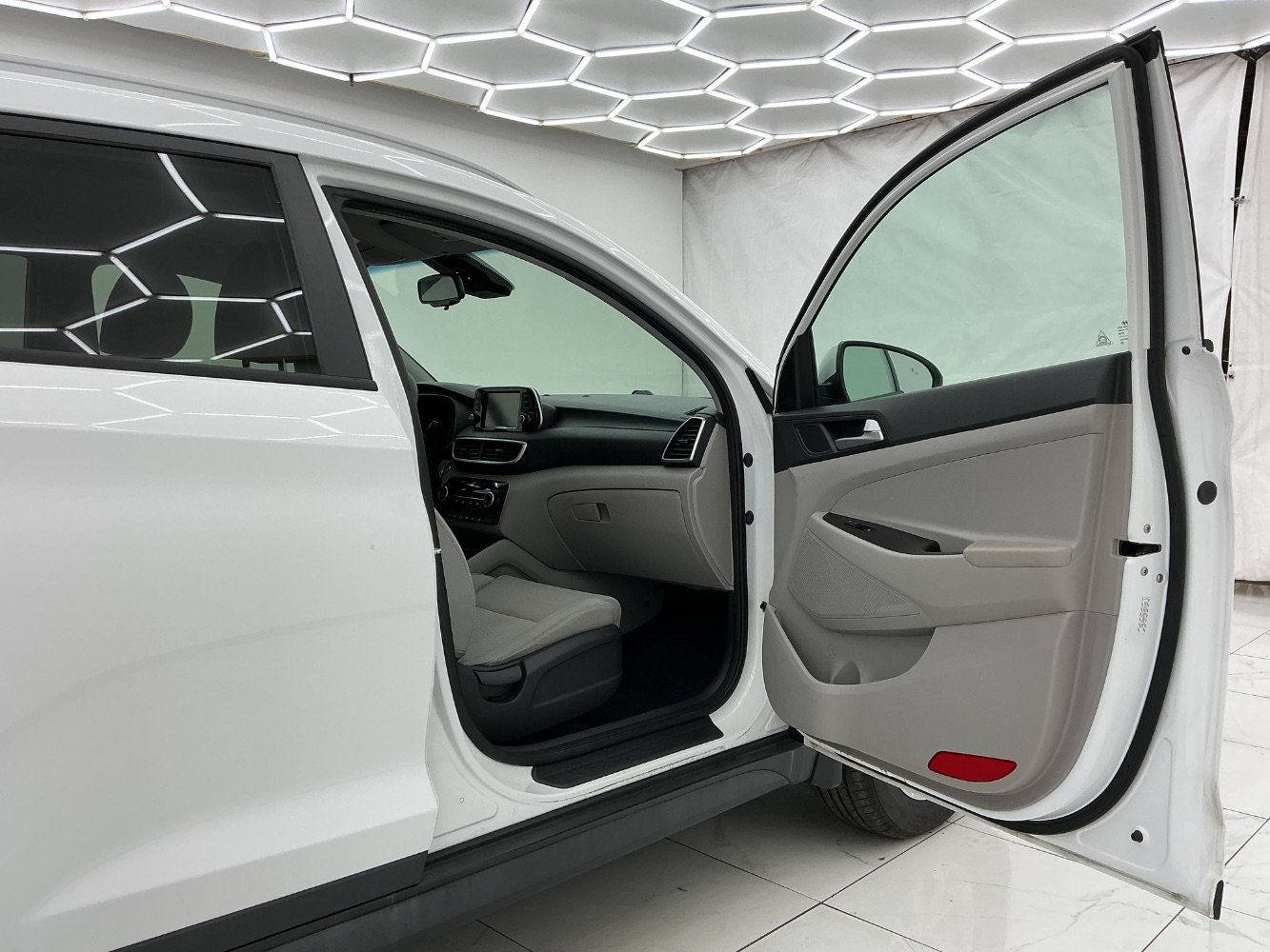 Used 2020 Hyundai Tucson Value w/ Cargo Package FWD image 17