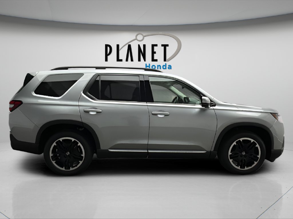 New 2026 Honda Pilot Touring image 8