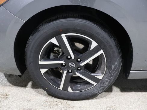 Used 2024 Nissan Sentra SV image 9