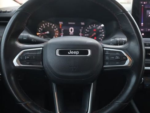 Used 2022 Jeep Compass Trailhawk w/ Trailhawk Convenience Group AWD/4WD image 11