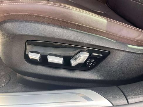 Used 2019 BMW 750i xDrive w/ Autobahn Package AWD/4WD image 17