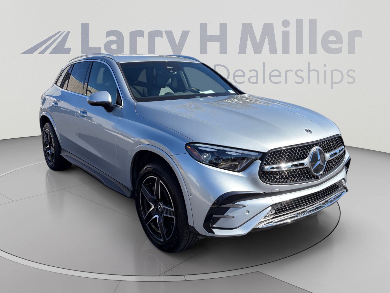 Used 2023 Mercedes-Benz GLC 300 4MATIC image 7