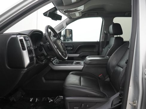 Used 2015 Chevrolet Silverado 1500 LTZ Z71 w/ LTZ Plus Package AWD/4WD image 23