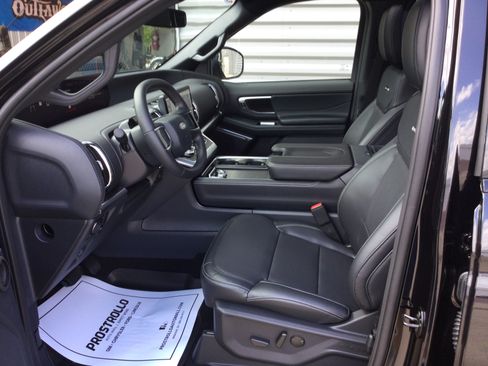 New 2026 Ford Expedition Platinum w/ Stealth Performance Package AWD/4WD image 9