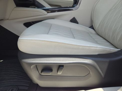 Used 2023 Buick Envision Avenir FWD image 25