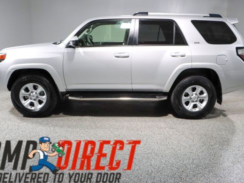 Used 2021 Toyota 4Runner SR5 AWD/4WD image 10