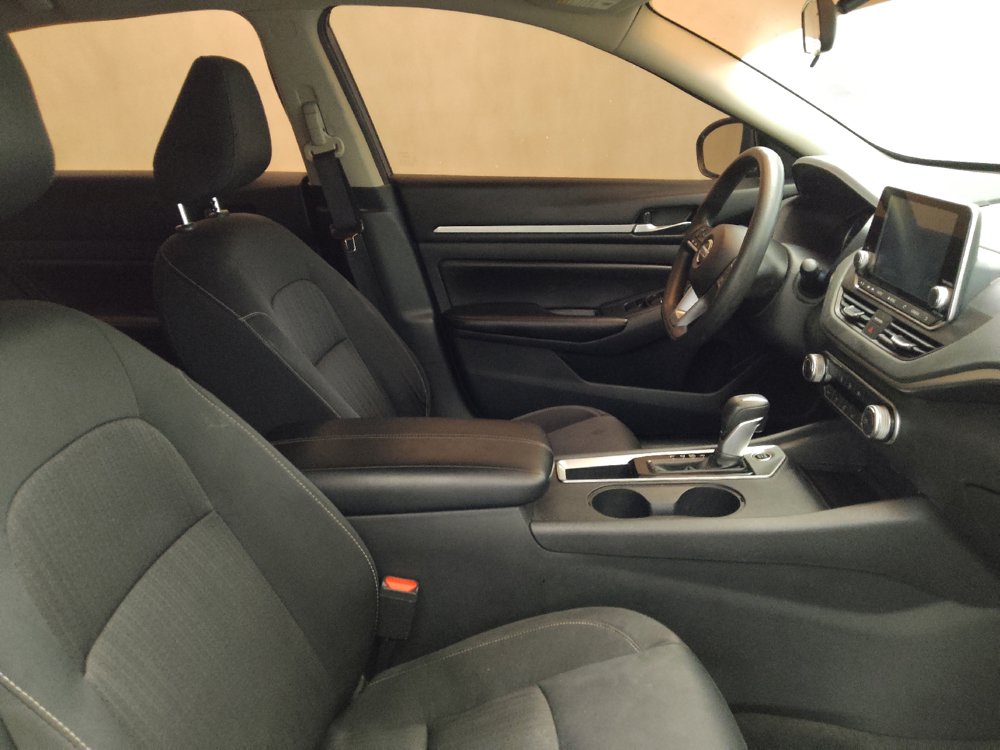 Used 2022 Nissan Altima 2.5 SV FWD image 21