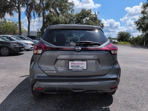 Certified 2025 Nissan Kicks Play S FWD image 5