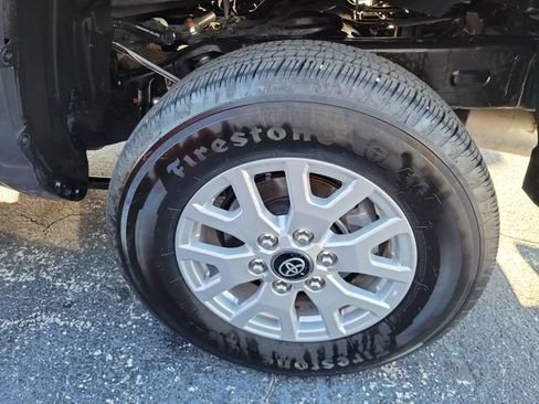 Used 2025 Toyota Tacoma SR5 RWD image 9