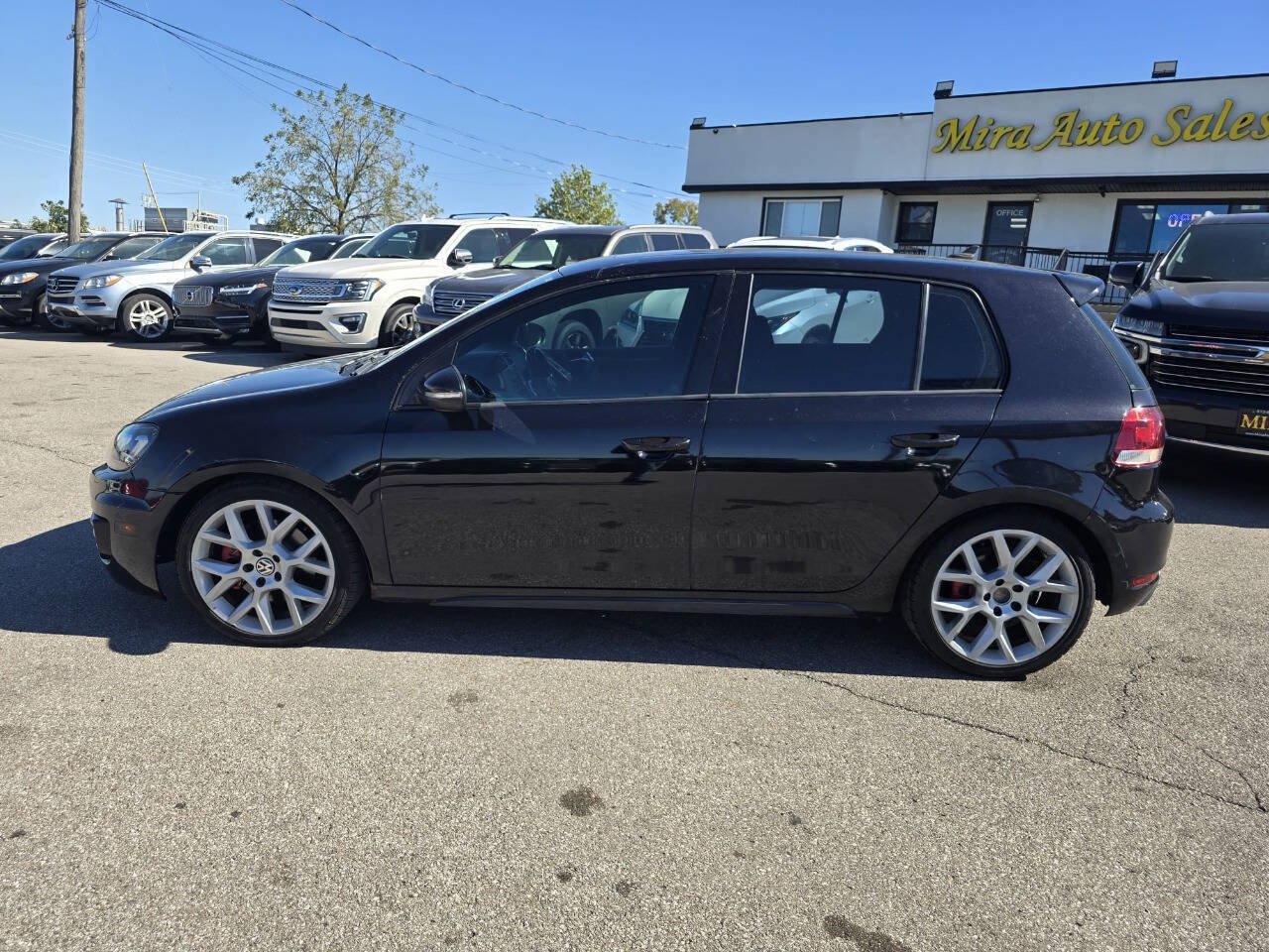 Used 2013 Volkswagen Golf 4-Door FWD image 1