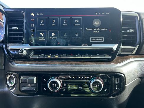 Used 2024 GMC Sierra 1500 Elevation w/ Elevation Premium Package image 18