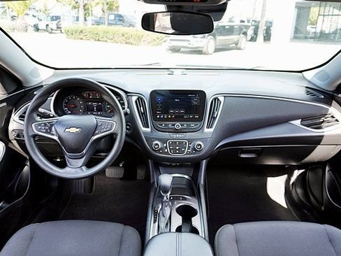 Used 2023 Chevrolet Malibu LT w/ Driver Confidence Package FWD image 17