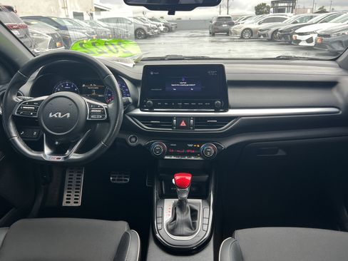 Used 2022 Kia Forte GT-Line w/ GT-Line Technology Package image 16