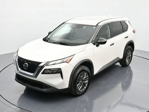 Used 2021 Nissan Rogue S image 27