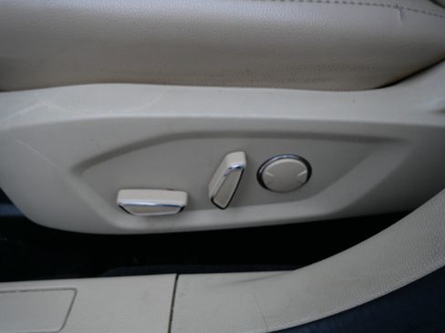 Used 2014 Ford Fusion SE w/ Equipment Group 202A FWD image 23