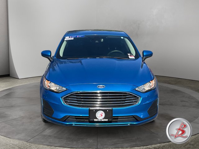Used 2020 Ford Fusion SE FWD image 2