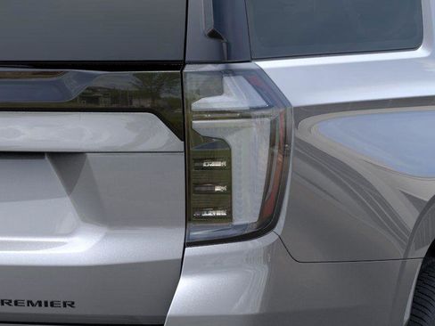 New 2026 Chevrolet Suburban Premier AWD/4WD image 11
