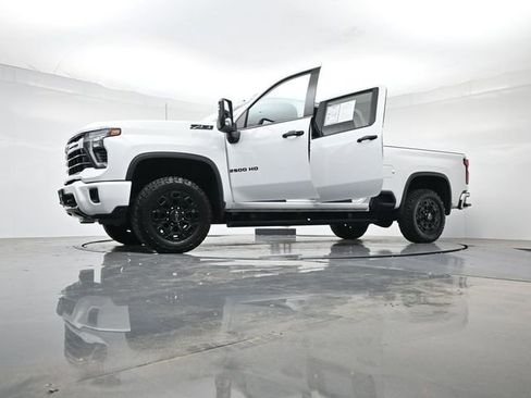 Used 2024 Chevrolet Silverado 2500 LTZ w/ LTZ Plus Package AWD/4WD image 51
