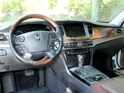Used 2014 Hyundai Equus Signature image 15