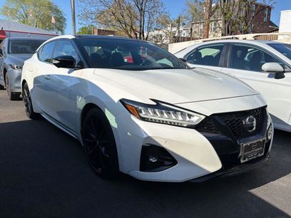 Used 2021 Nissan Maxima SR w/ Sport Mat Group