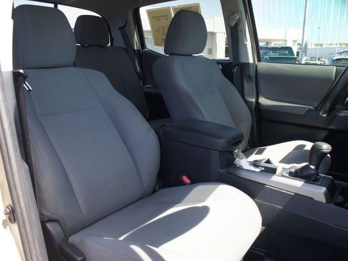 Used 2019 Toyota Tacoma SR5 RWD image 21
