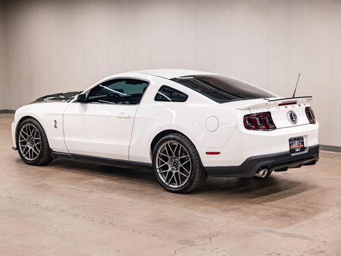 Used 2011 Ford Mustang Shelby GT500 w/ SVT Performance Pkg RWD image 30