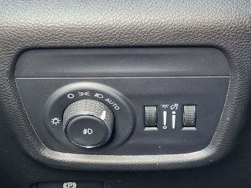 Certified 2024 Jeep Grand Cherokee L Limited image 19