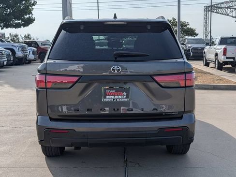 Used 2025 Toyota Sequoia SR5 AWD/4WD image 6