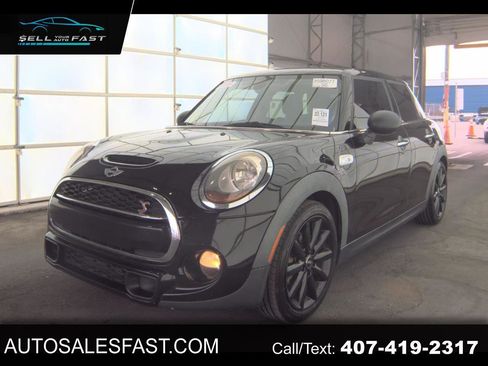 Used 2016 MINI Cooper S image 1