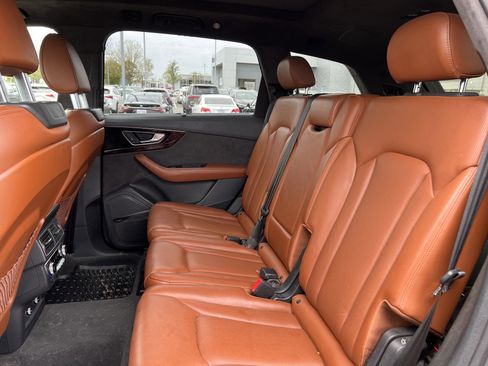 Used 2018 Audi Q7 3.0T Prestige w/ Prestige Package image 33