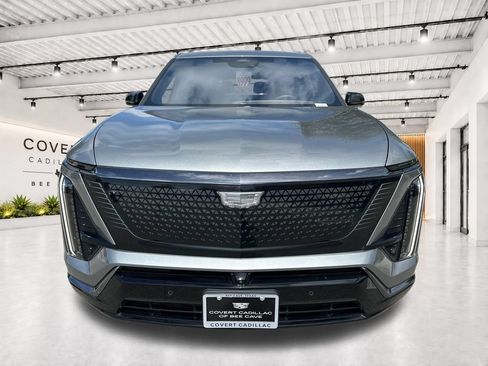 Used 2026 Cadillac Vistiq Sport w/ LPO, Floor Liner Package AWD/4WD image 3