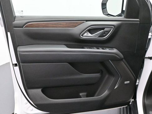 Used 2024 Chevrolet Tahoe High Country AWD/4WD image 13