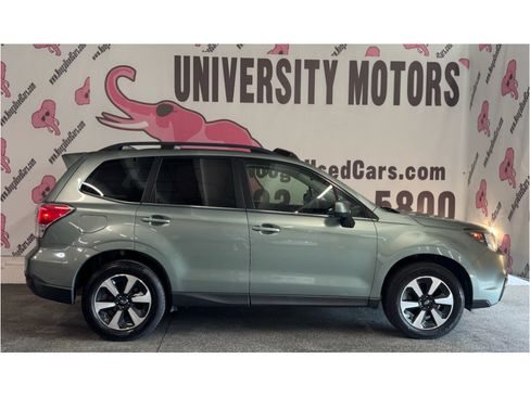 Used 2017 Subaru Forester 2.5i Limited AWD/4WD image 9