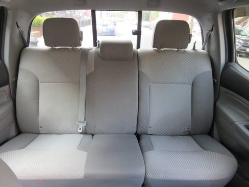 Used 2012 Toyota Tacoma 4x4 Double Cab image 19