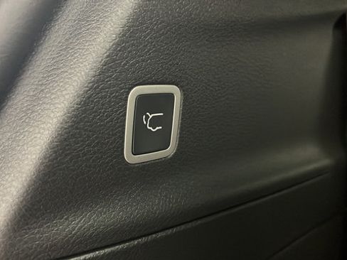 New 2026 Chrysler Pacifica Select FWD image 34