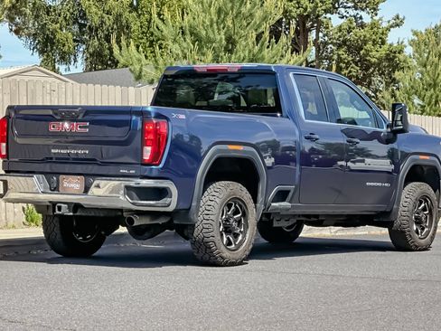 Used 2022 GMC Sierra 2500 SLE w/ X31 Off-Road Package AWD/4WD image 4