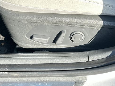 New 2025 Hyundai Sonata Limited image 29