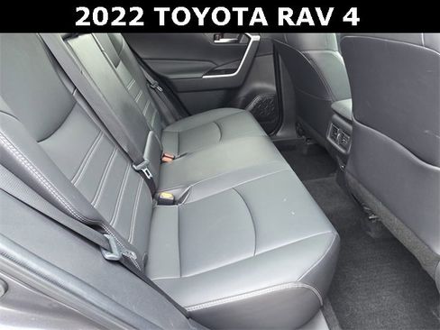Used 2022 Toyota RAV4 XLE Premium image 13