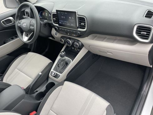 New 2026 Hyundai Venue SEL FWD image 18