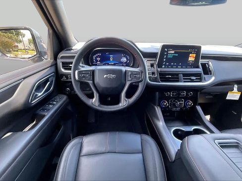 Used 2024 Chevrolet Suburban RST RWD image 6