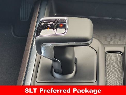 New 2026 GMC Sierra 1500 SLT AWD/4WD image 15