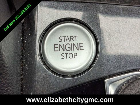 Used 2023 Volkswagen Tiguan SE image 32