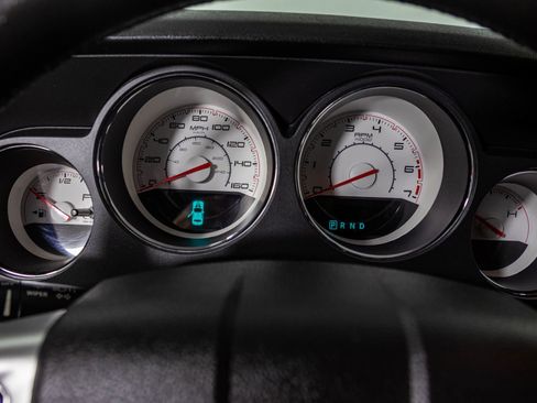 Used 2013 Dodge Challenger R/T Plus image 33