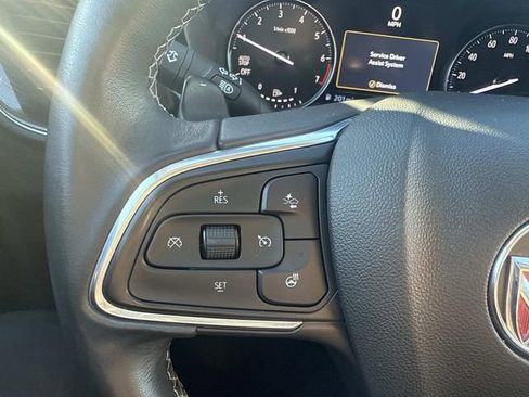 Used 2023 Buick Envision Essence image 28