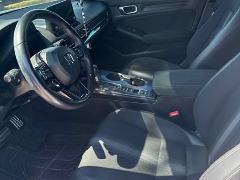 Used 2023 Honda Civic Sport image 3