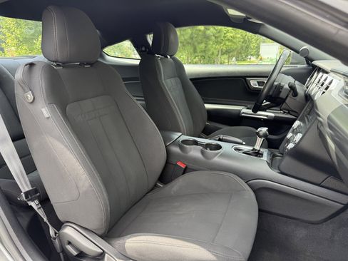 Used 2019 Ford Mustang GT image 37