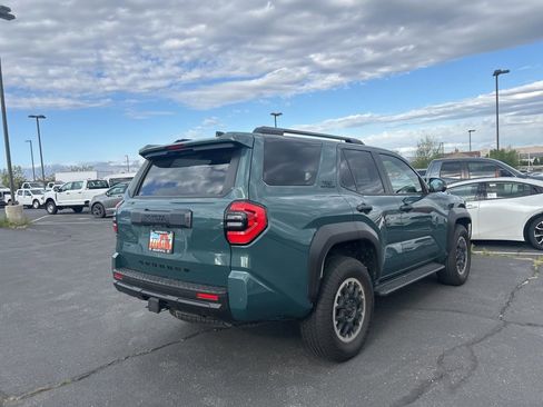 Used 2025 Toyota 4Runner TRD Off-Road Premium image 4