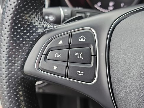Used 2019 Mercedes-Benz GLC 300 4MATIC image 28