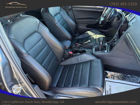 Used 2019 Volkswagen Golf 4-Door image 31