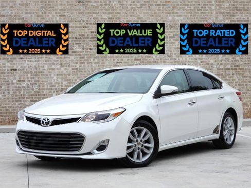 Used 2013 Toyota Avalon XLE image 2